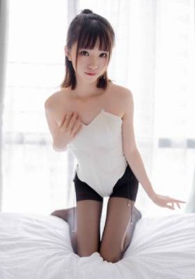 小雪下面又紧又滑_HD在线播放