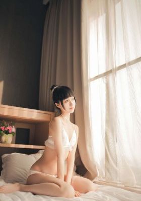 被美女夹在胯下玩弄vk_高清电影完整版